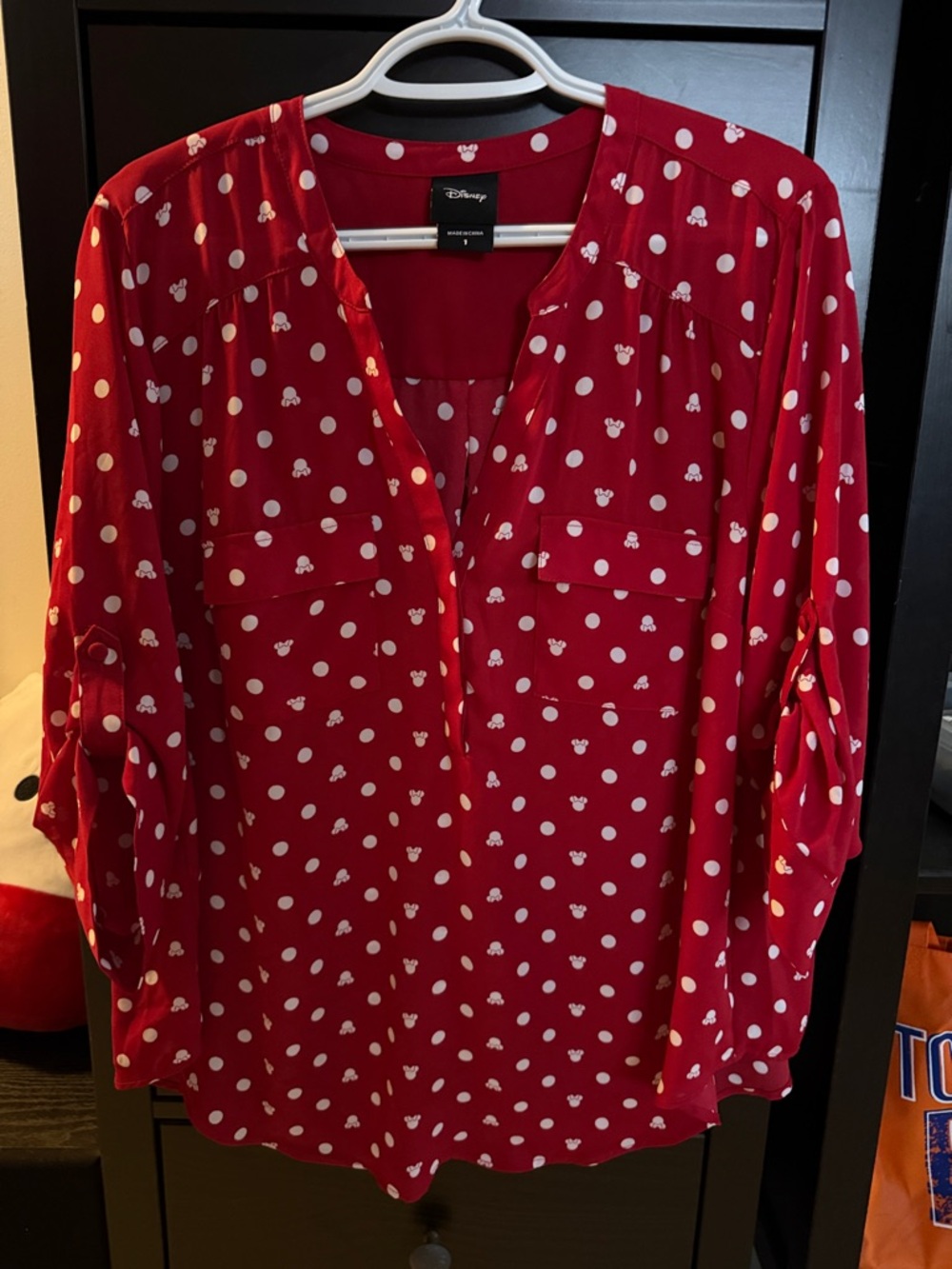 Torrid Size 1 Harper Shirt Disney Red Polka Dot Blouse with Minnie Head Accents